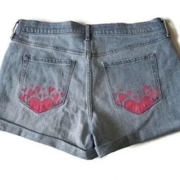 Custom Upcycled Pink Hearts Medium Wash Cuffed Boyfriend Jean Shorts Sz 8 - Picture 3 of 6